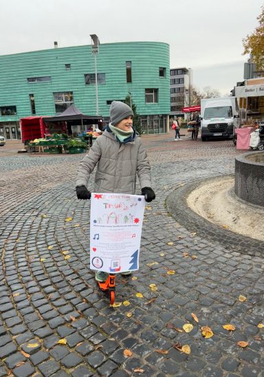 Mobile Werbung in der Fußgängerzone